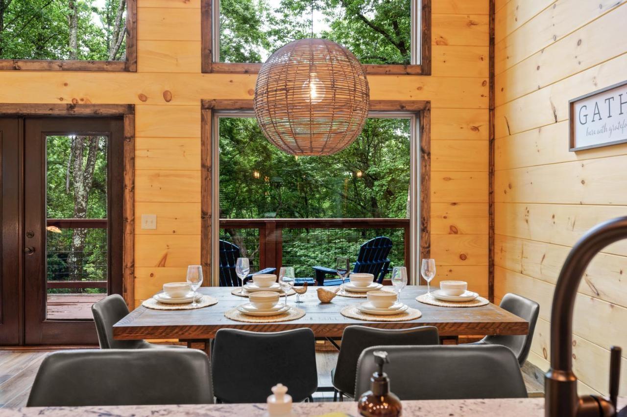 New Cozy Mountain Cabin Hot Tub Near Downtown Гатлинбург Экстерьер фото