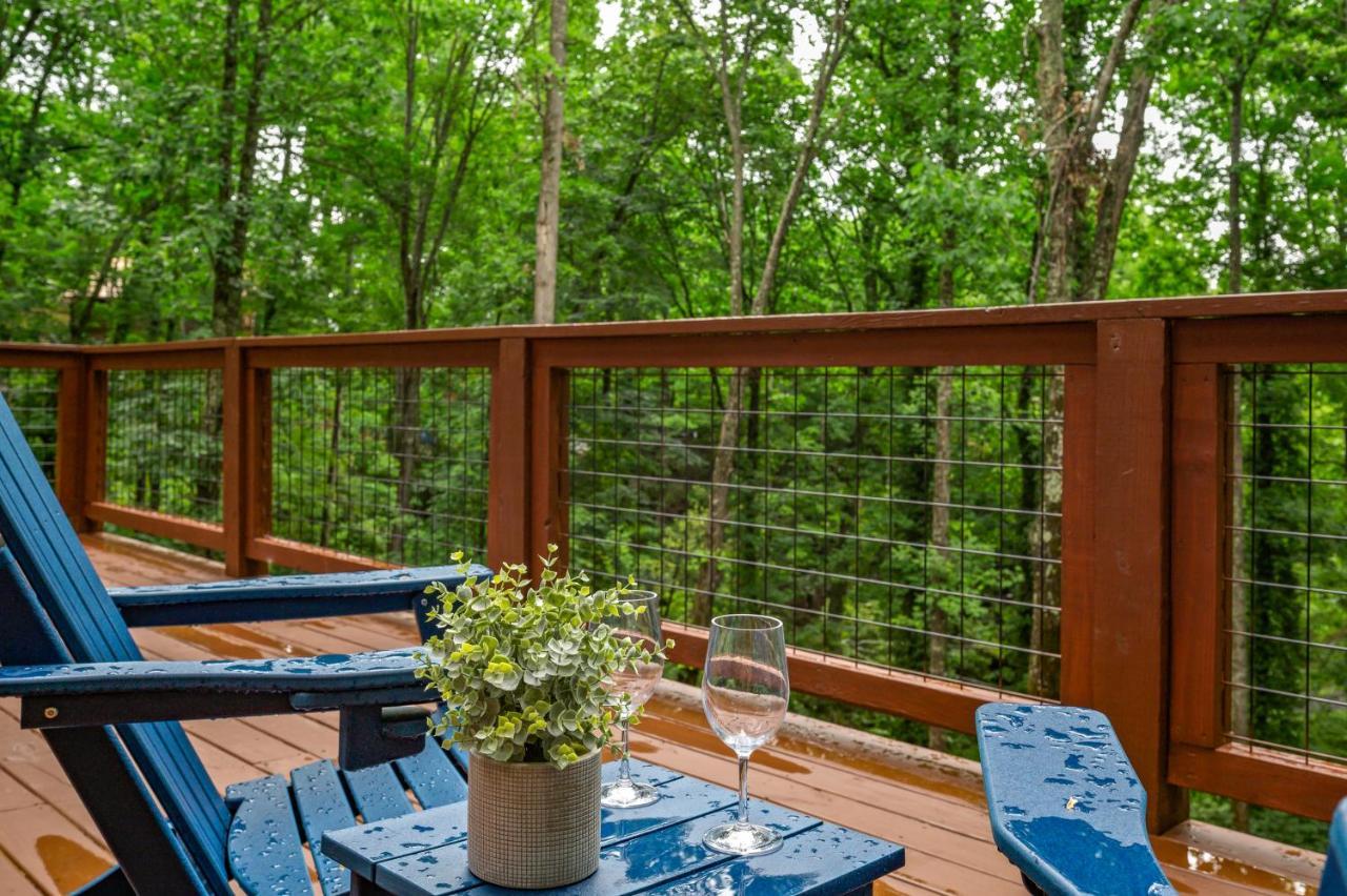 New Cozy Mountain Cabin Hot Tub Near Downtown Гатлинбург Экстерьер фото