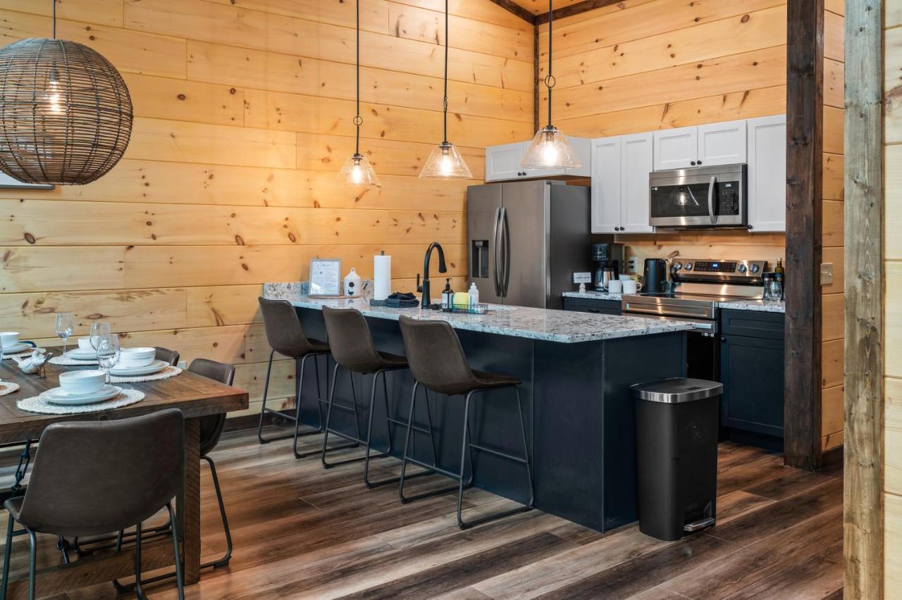 New Cozy Mountain Cabin Hot Tub Near Downtown Гатлинбург Экстерьер фото