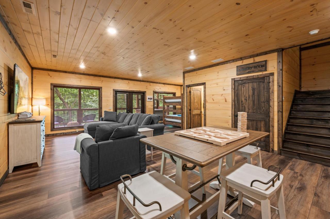New Cozy Mountain Cabin Hot Tub Near Downtown Гатлинбург Экстерьер фото