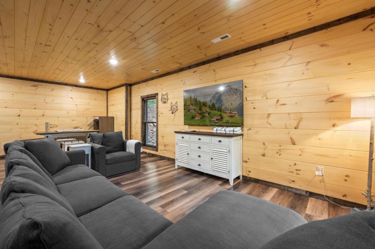 New Cozy Mountain Cabin Hot Tub Near Downtown Гатлинбург Экстерьер фото
